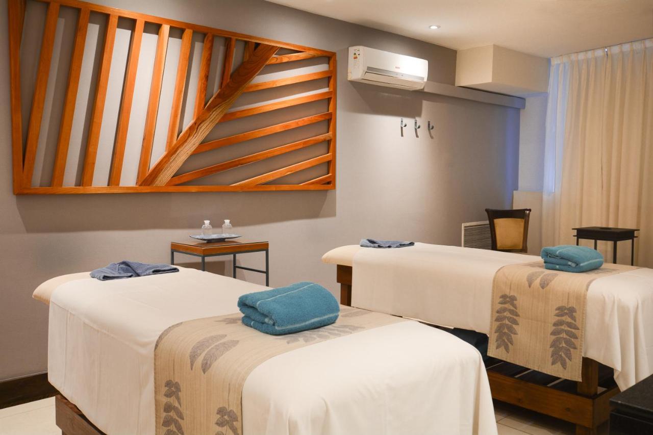 Diplomatichotel Мендоса Екстериор снимка Spa at the Grand Palladium Resort, Punta Cana, Dominican Republic