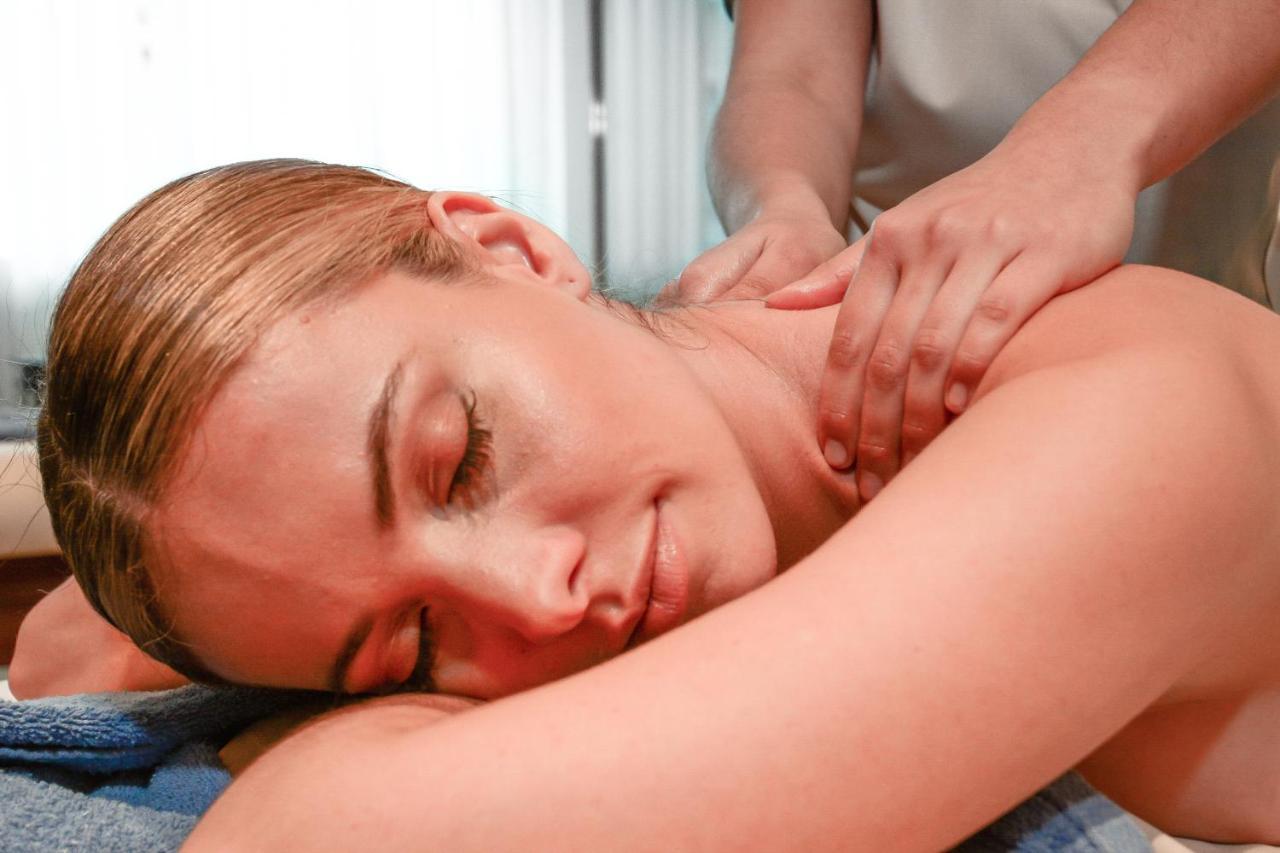 Diplomatichotel Мендоса Екстериор снимка Massage