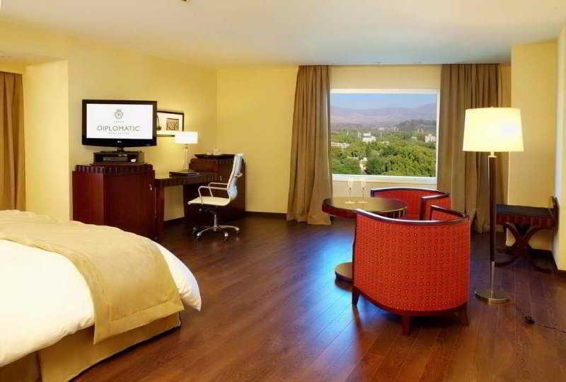 Diplomatichotel Мендоса Екстериор снимка A room at the Renaissance Las Vegas